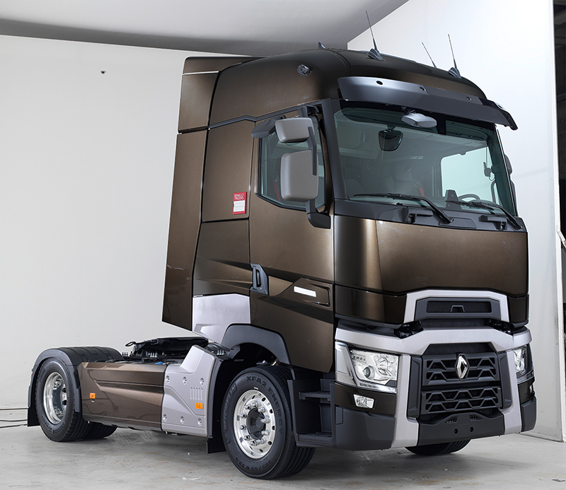 photo_vehicule_Renault_Trucks_gammeT_avant_-post-production